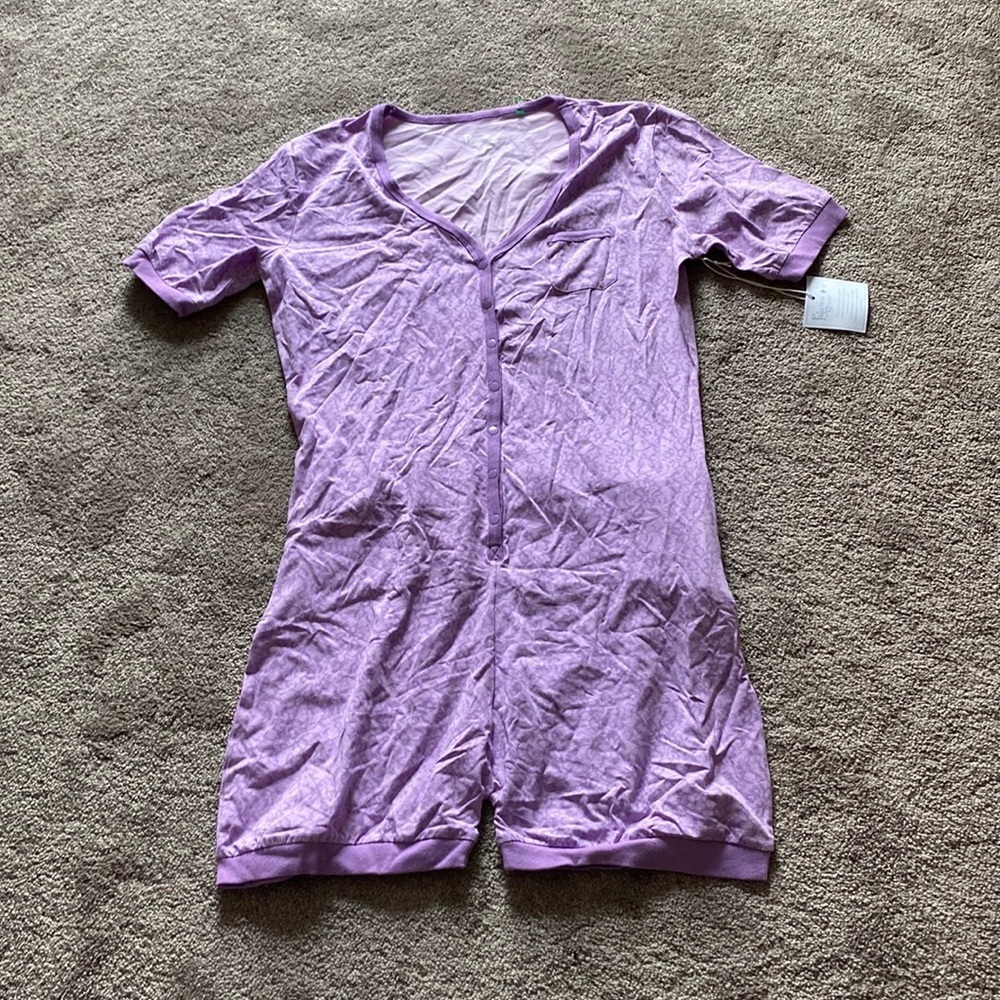 Pajamagram Purple Floral Short Sleeve Sleep Romper SIZE M NWT